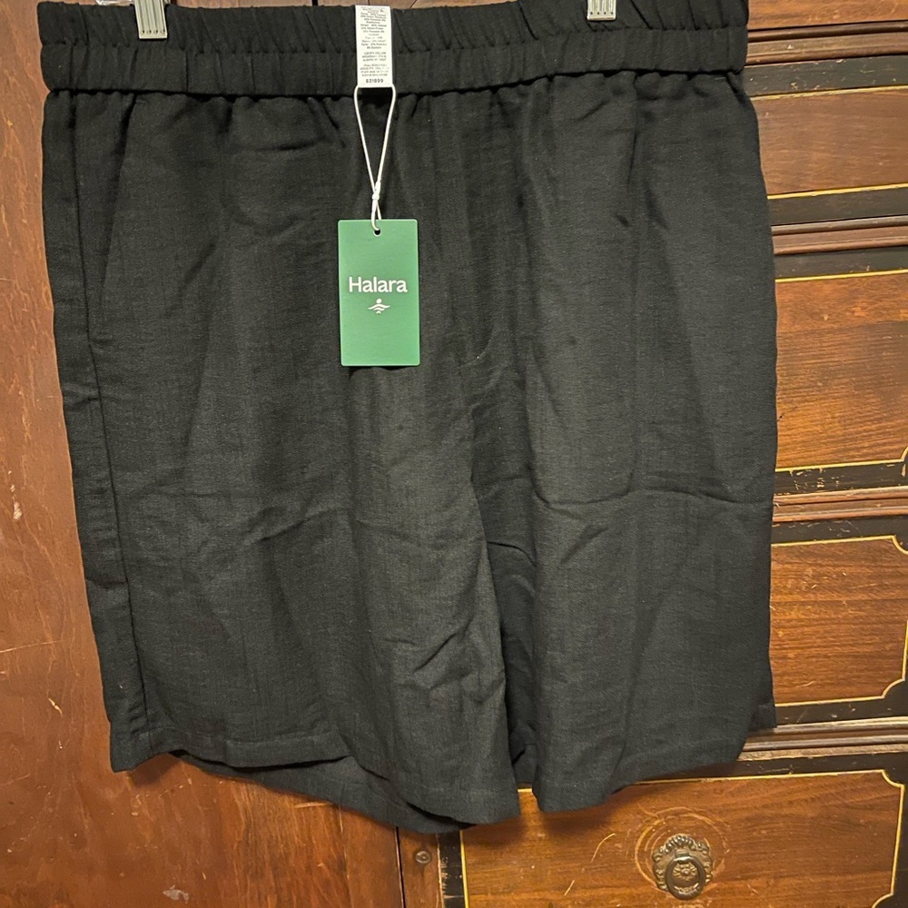 HALARA High Waisted Pocket Casual Linen-Feel Bermuda Shorts - Picture 3 of 5